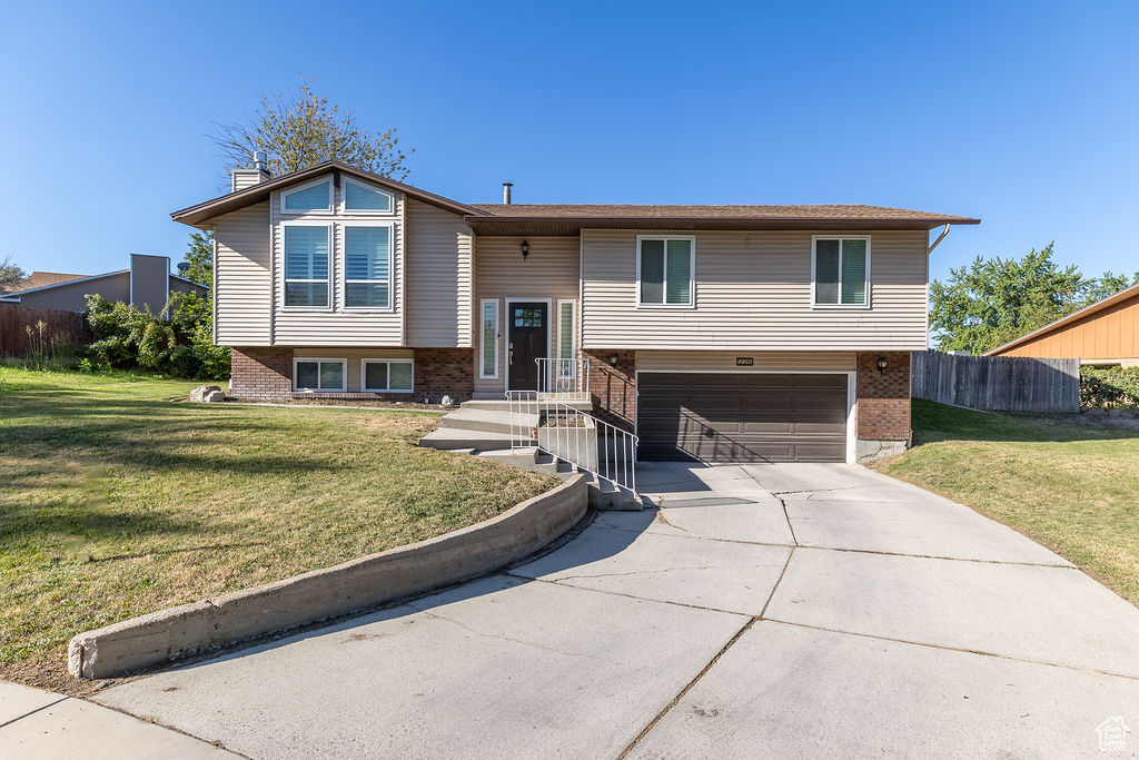 228 E GOLDEN WILLOW CIR Sandy, UT 84070