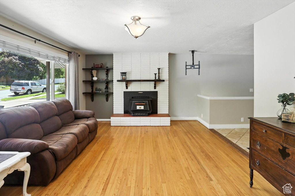 Photo 3 for MLS #2102798 at 801 N Medoland Dr