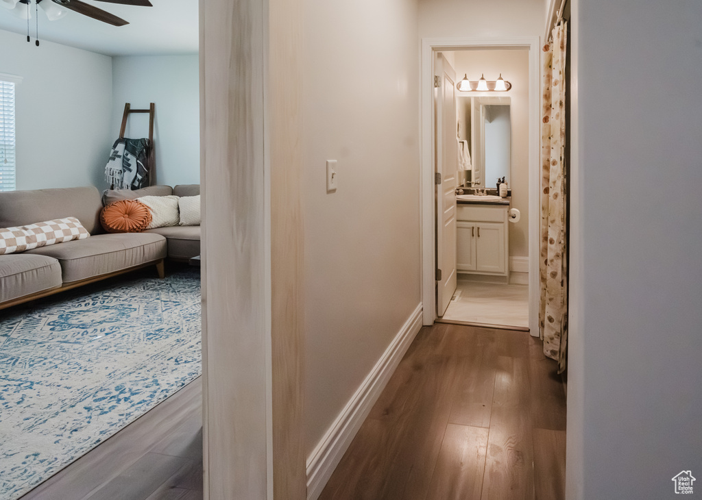 212 N APARICIO DR Tooele, UT 84074