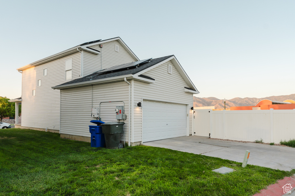 212 N APARICIO DR Tooele, UT 84074