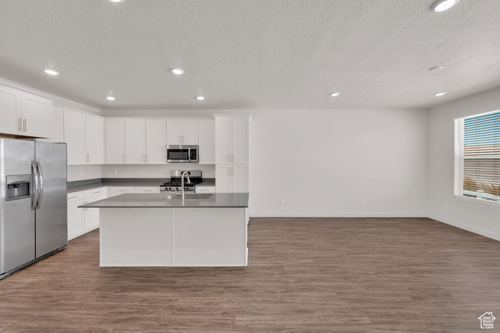 7401 S OLIVINE RIVER LN West Jordan, UT 84081