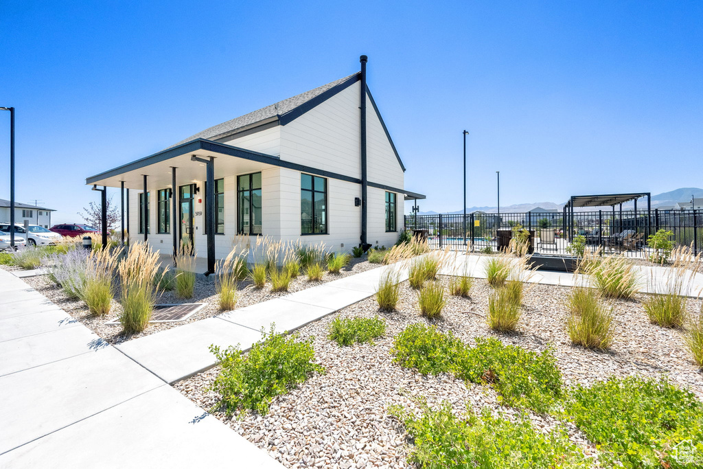 7401 S OLIVINE RIVER LN West Jordan, UT 84081
