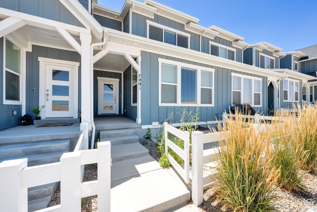 7401 S OLIVINE RIVER LN West Jordan, UT 84081