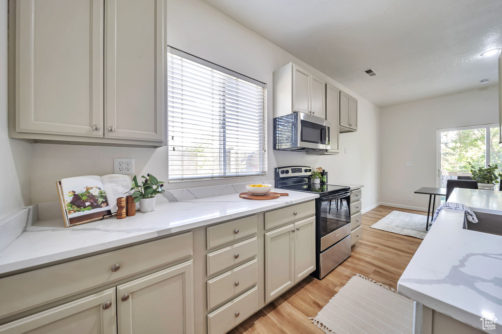 6392 S 2200 E Holladay, UT 84121
