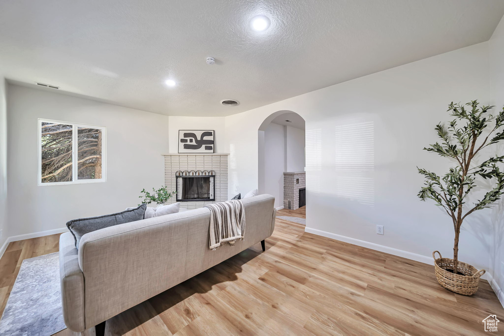 6392 S 2200 E Holladay, UT 84121