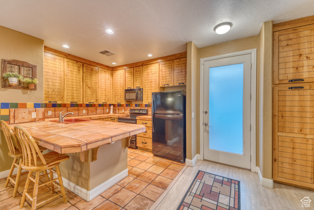 Photo 7 for MLS #2102813 at 225 N Country #104