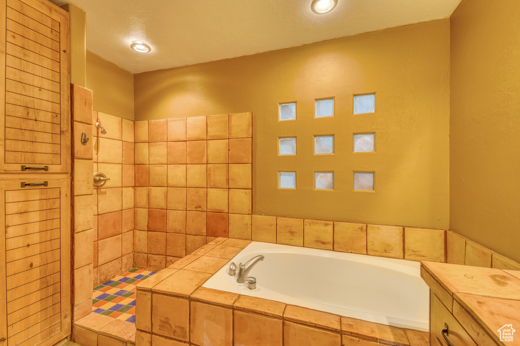Photo 17 for MLS #2102813 at 225 N Country #104