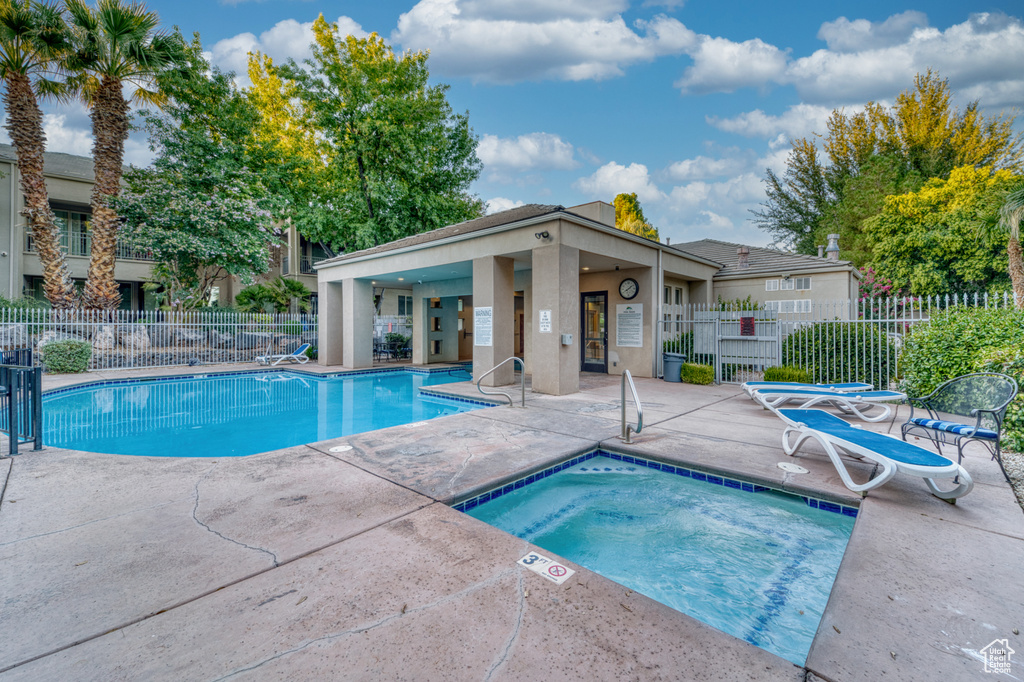 Photo 41 for MLS #2102813 at 225 N Country #104
