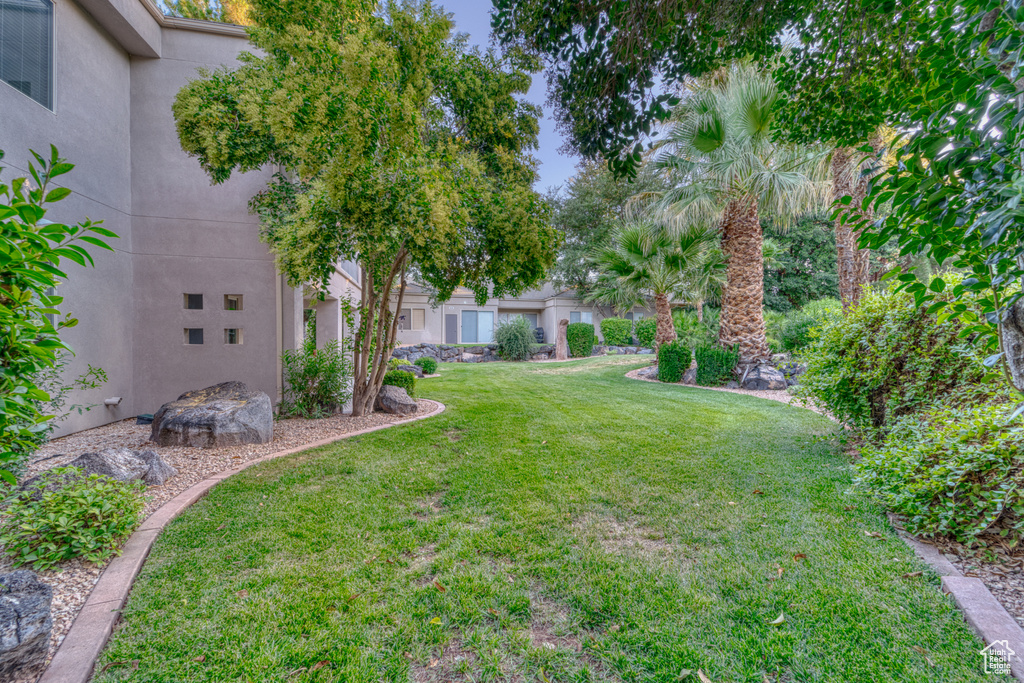 Photo 31 for MLS #2102813 at 225 N Country #104