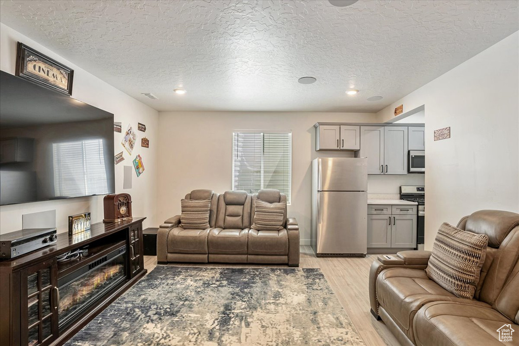 102 E HIDDEN CREEK WAY Saratoga Springs, UT 84045