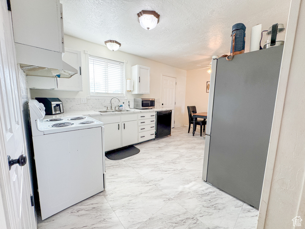 2277 S 300 W Clearfield, UT 84015