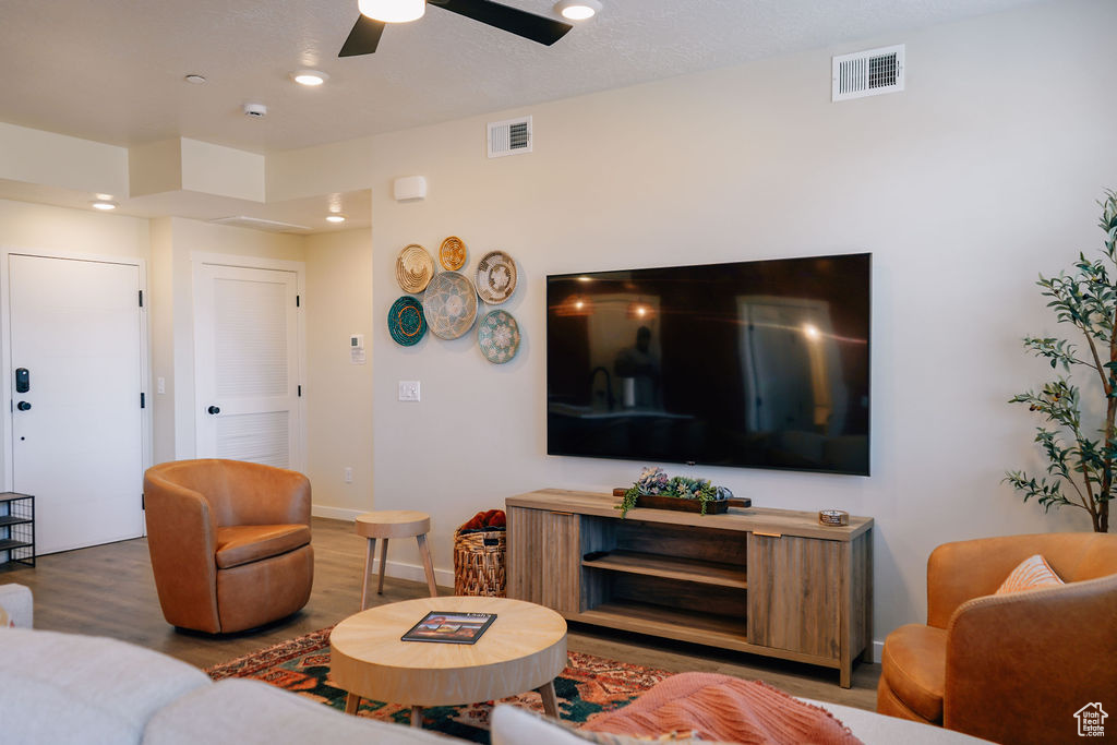 Photo 14 for MLS #2102840 at 961 W Akoya Pearl Rd #201