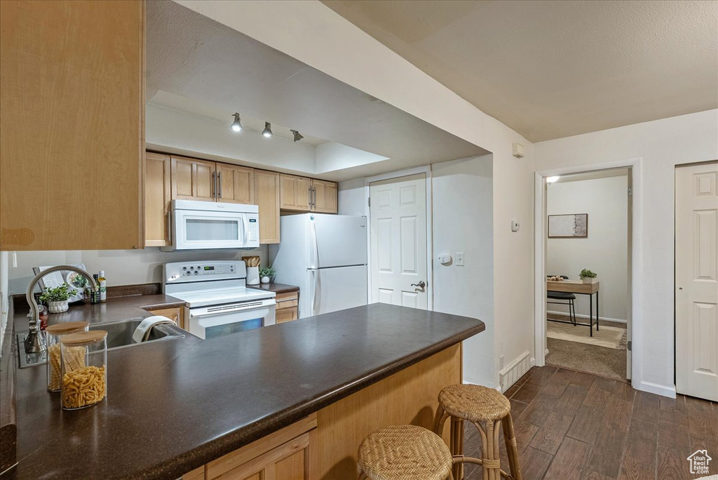 Photo 4 for MLS #2102844 at 223 E Hill Ave #2
