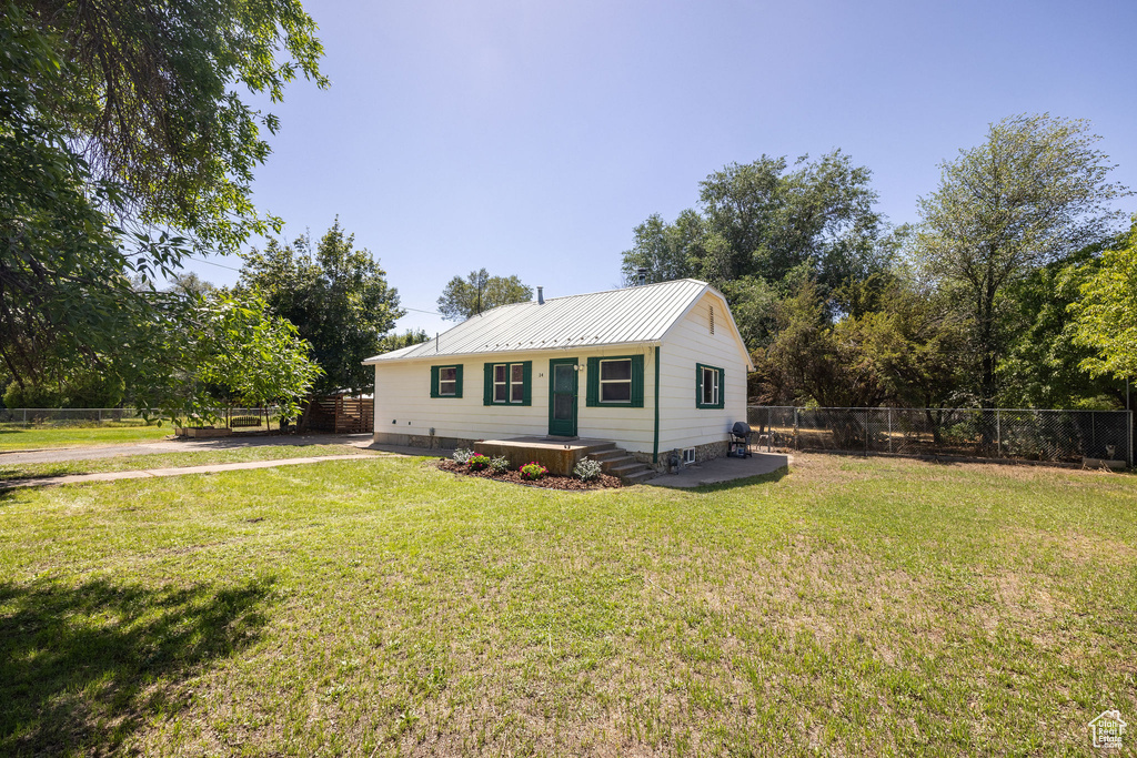 14 S 400 W Hyrum, UT 84319