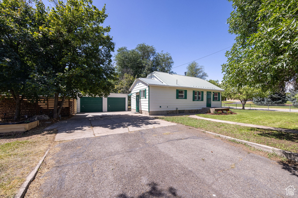 14 S 400 W Hyrum, UT 84319