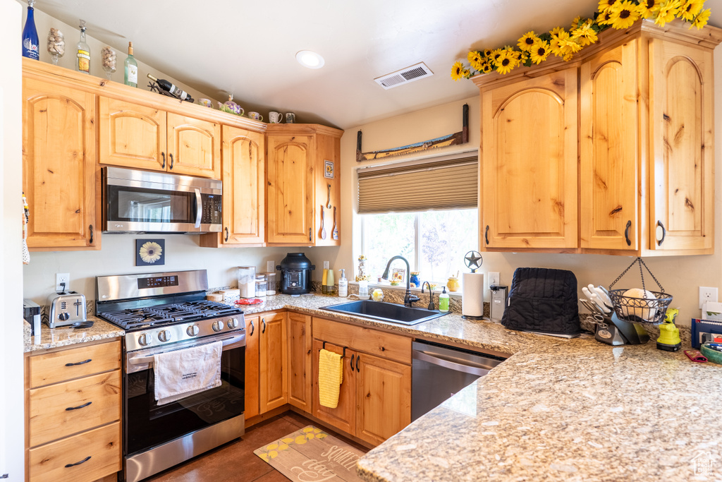 2433 E VISTA GRANDE ST Moab, UT 84532
