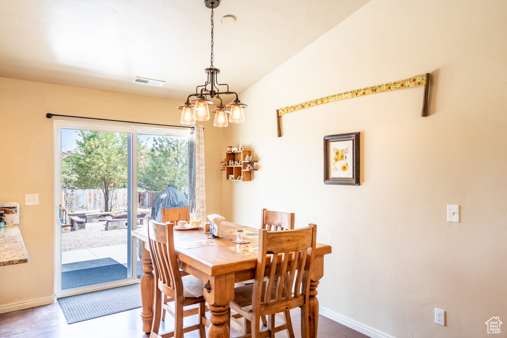 2433 E VISTA GRANDE ST Moab, UT 84532