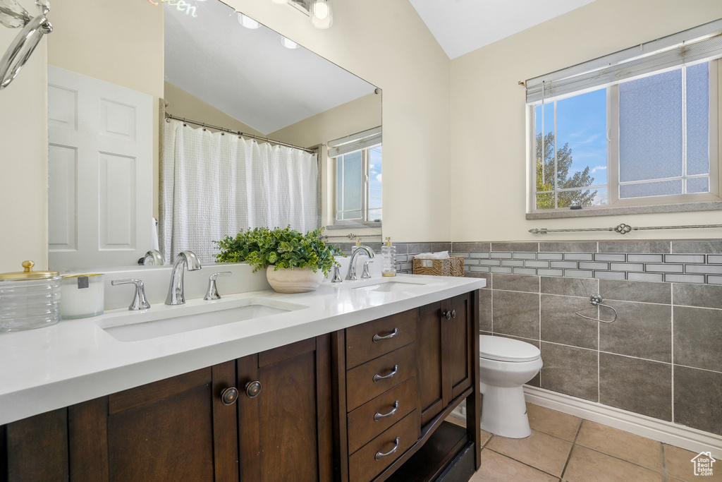 Photo 14 for MLS #2102858 at 7562 N Kidwelly Ct