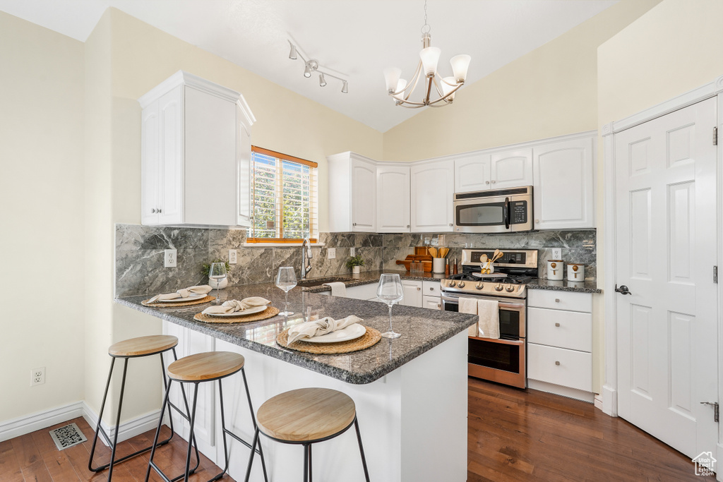 Photo 7 for MLS #2102858 at 7562 N Kidwelly Ct