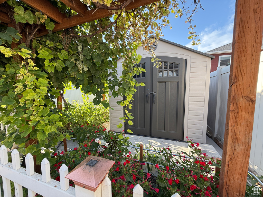 2038 W 2185 S Woods Cross, UT 84087