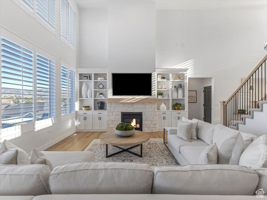 11619 S HALCOM DR South Jordan, UT 84095
