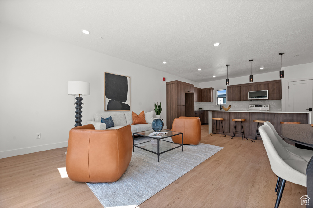 4372 S 900 E Millcreek, UT 84124
