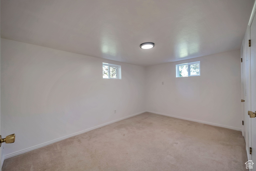 164 E 300 N Farmington, UT 84025