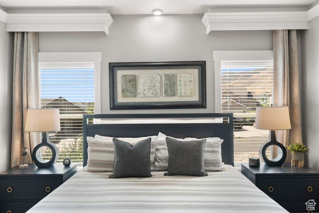 2032 S THOROUGHBRED DR Saratoga Springs, UT 84045