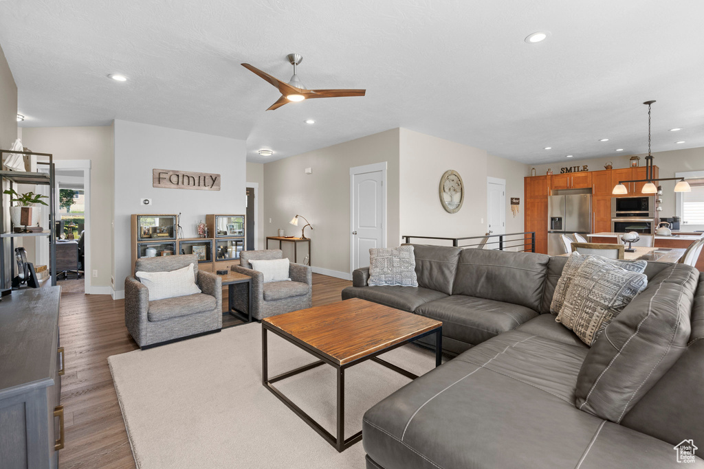 2032 S THOROUGHBRED DR Saratoga Springs, UT 84045