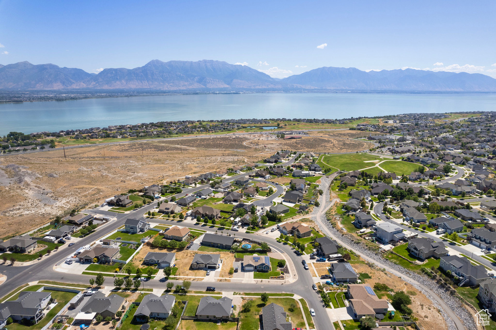 2032 S THOROUGHBRED DR Saratoga Springs, UT 84045