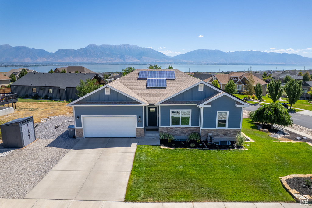 2032 S THOROUGHBRED DR Saratoga Springs, UT 84045