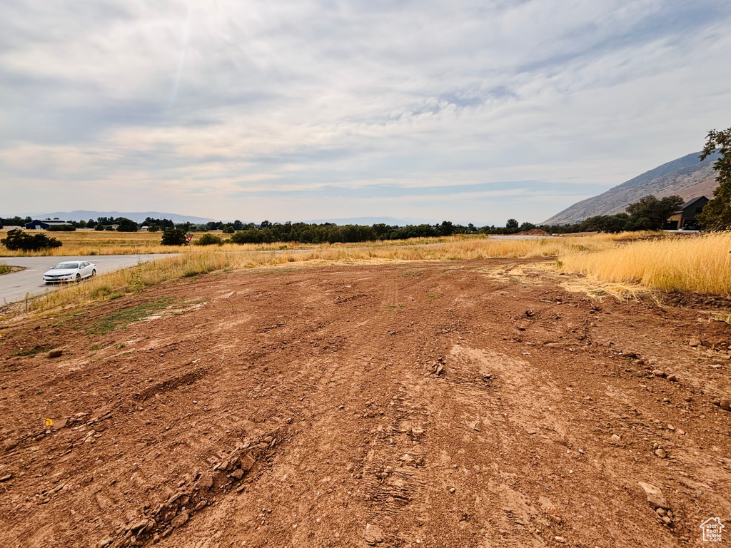 2057 E MAPLE HILLS DR Mapleton, UT 84664