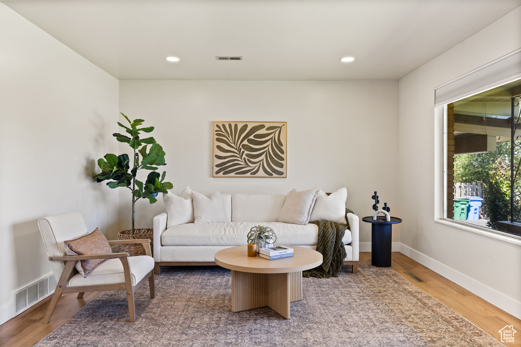 44 E 200 S Providence, UT 84332