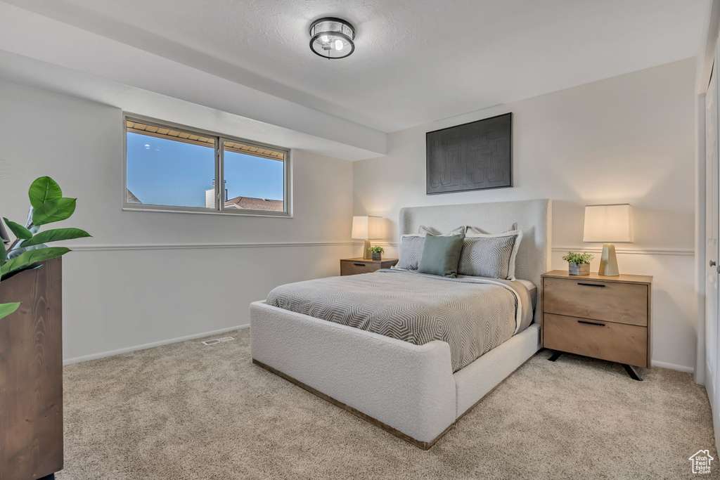 1389 E 5800 S South Ogden, UT 84405