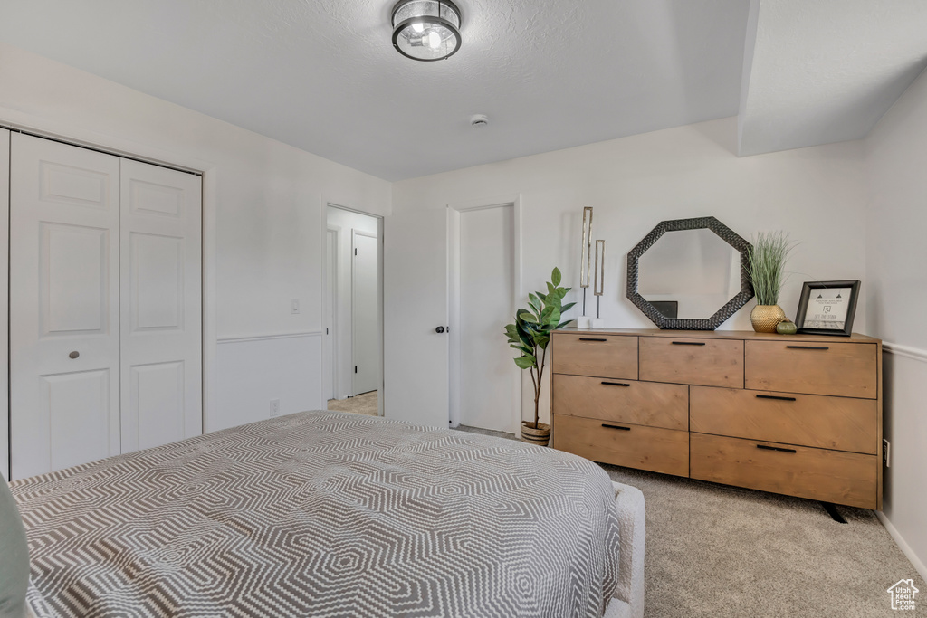 1389 E 5800 S South Ogden, UT 84405