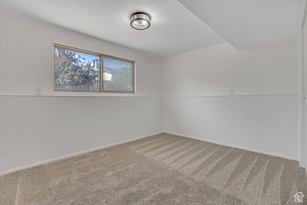 1389 E 5800 S South Ogden, UT 84405