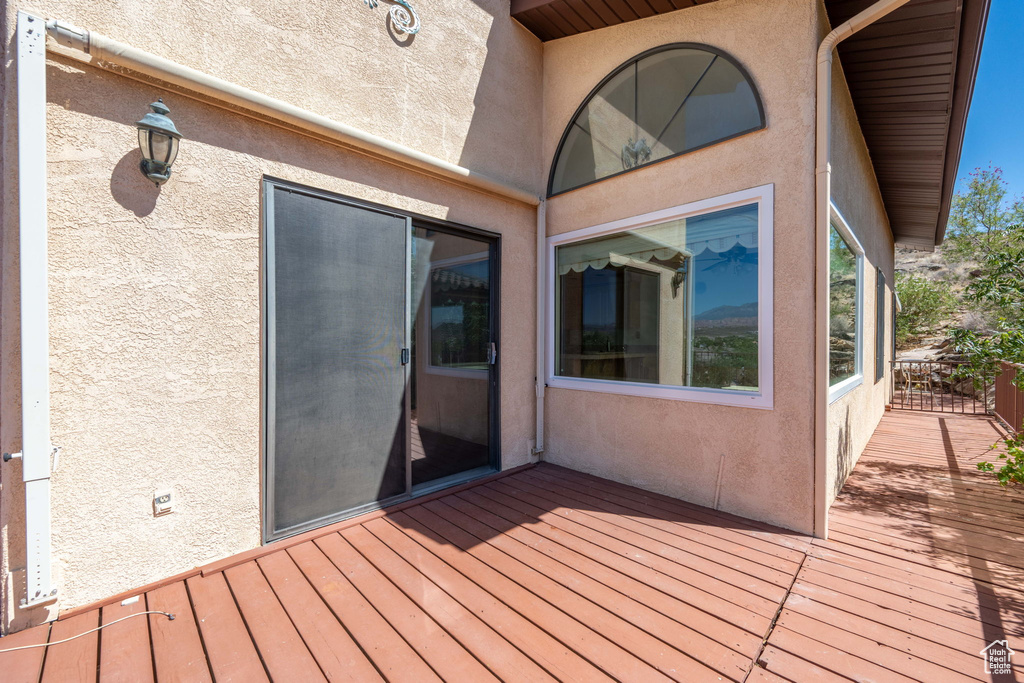 Photo 13 for MLS #2102912 at 956 E Summit Dr