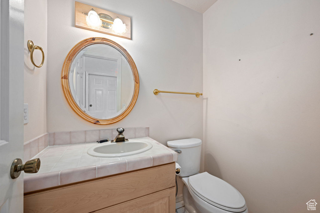 Photo 21 for MLS #2102912 at 956 E Summit Dr