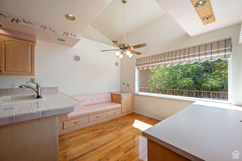 Photo 10 for MLS #2102912 at 956 E Summit Dr
