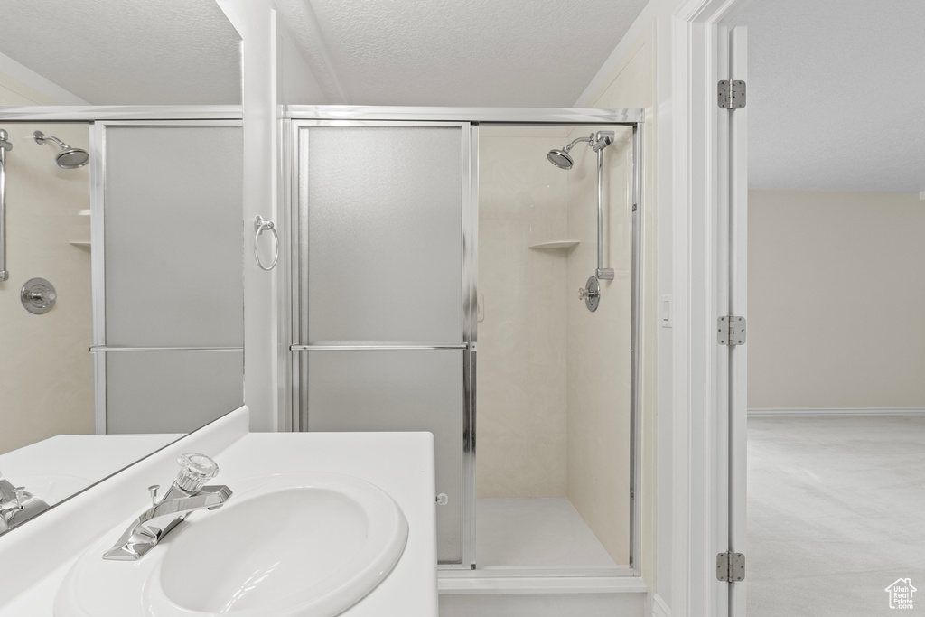 275 S EAGLE WAY North Salt Lake, UT 84054