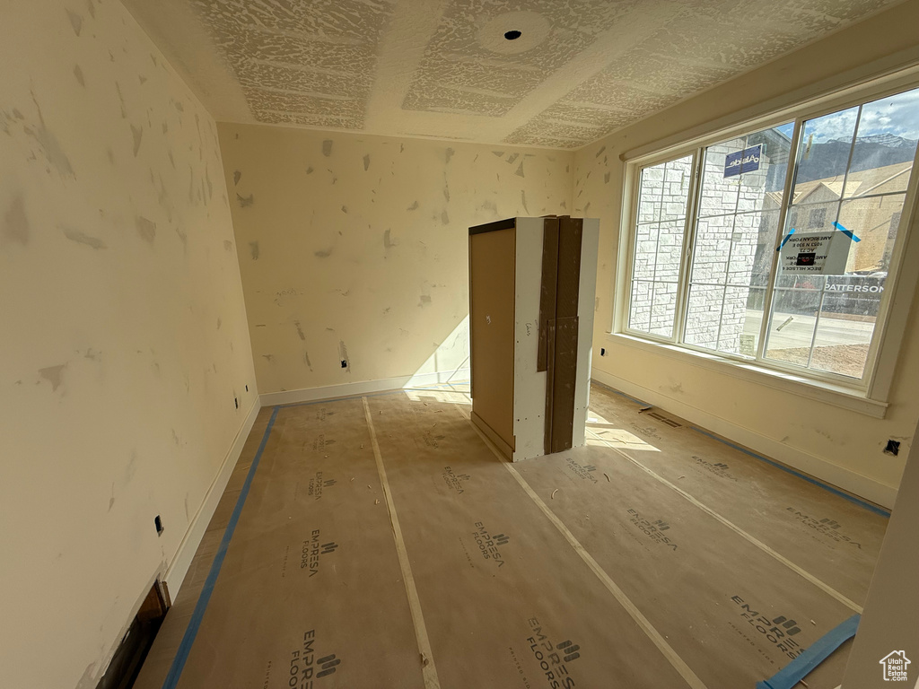 Photo 10 for MLS #2102950 at 1059 N 930 East