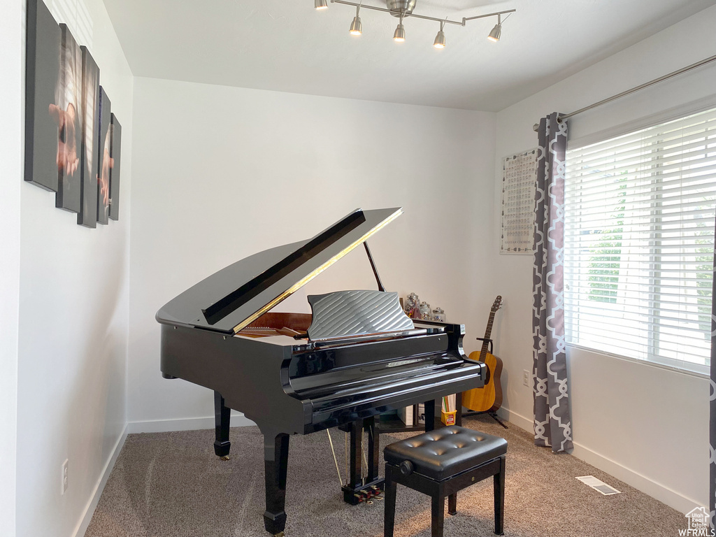 Photo 7 for MLS #2102951 at 62 E Paradise Ct