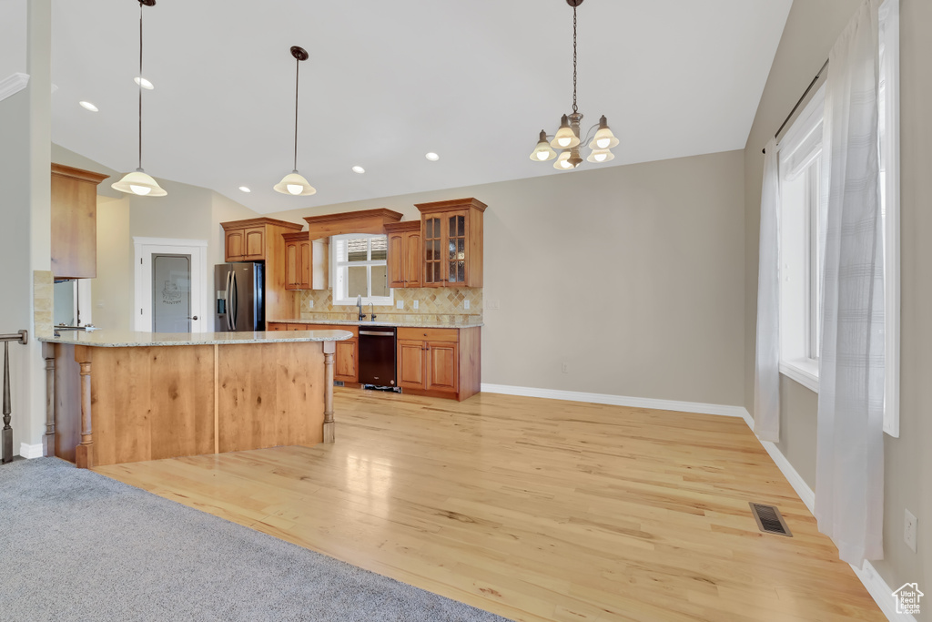 Photo 7 for MLS #2102957 at 563 S 830 East