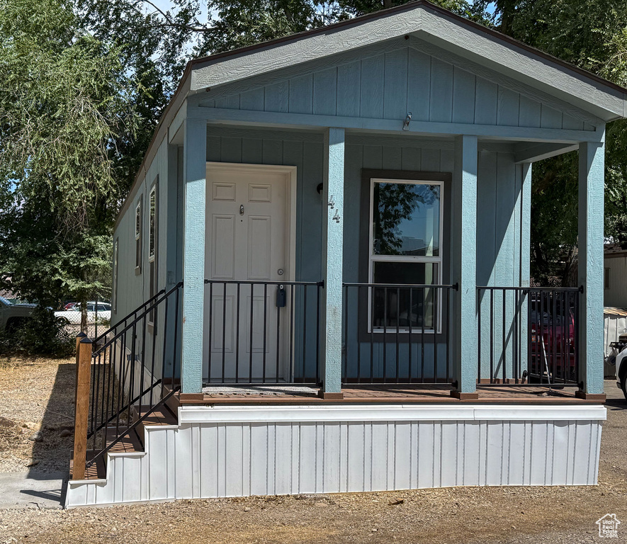 Photo 2 for MLS #2102975 at 200 N Harrisville #44