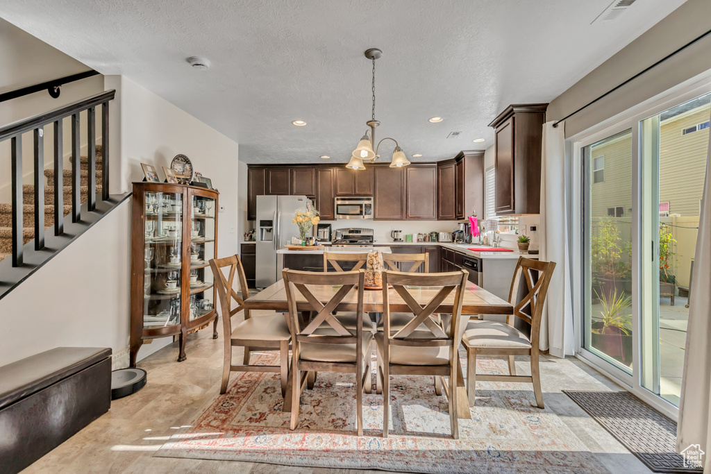 948 W STONEHAVEN DR North Salt Lake, UT 84054