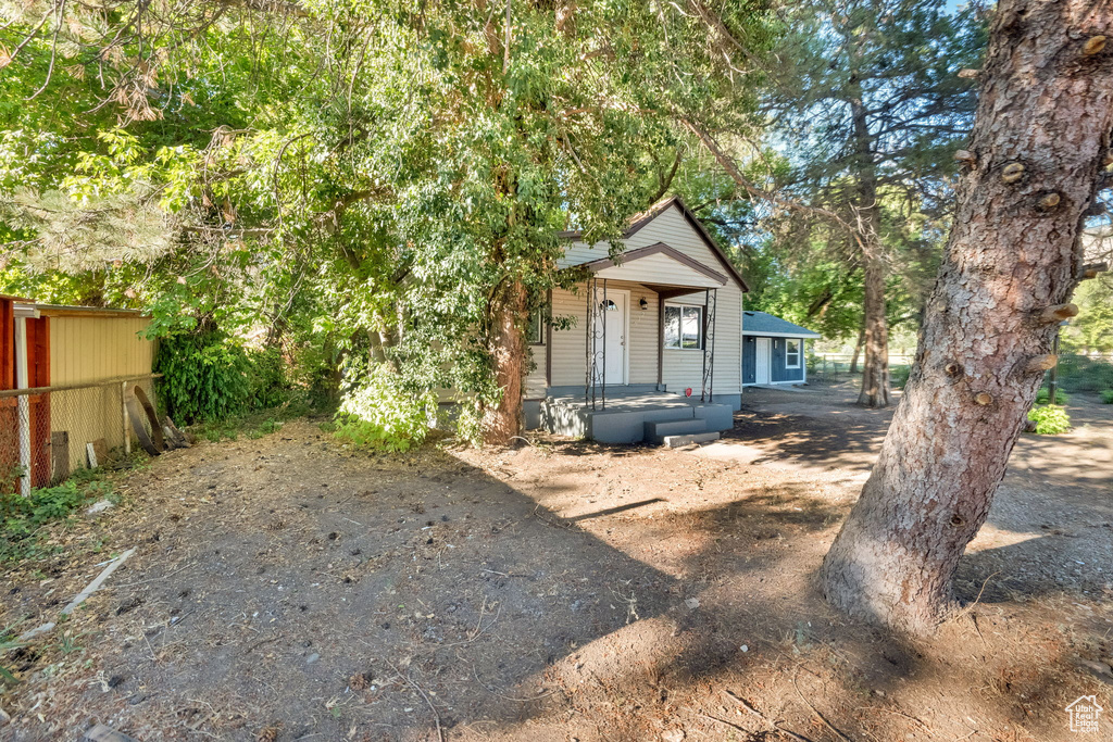 Photo 3 for MLS #2102984 at 612 35th St