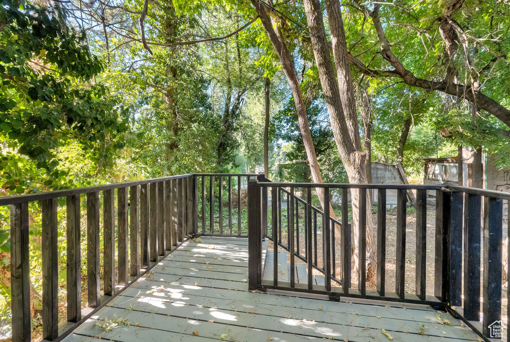 Photo 7 for MLS #2102984 at 612 35th St