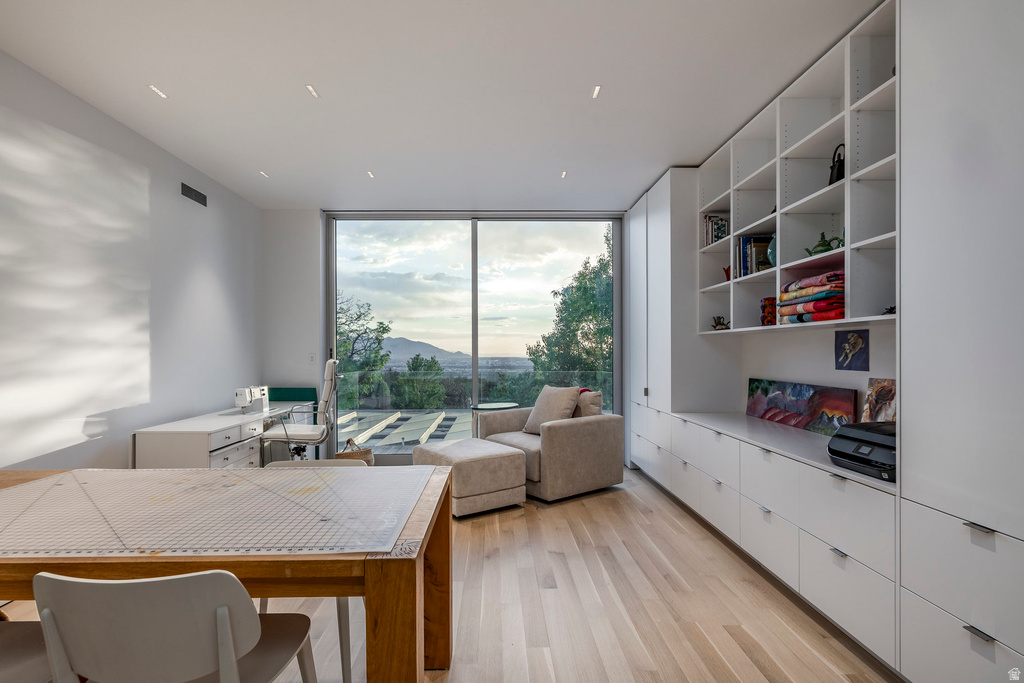 1497 S DEVONSHIRE DR Salt Lake City, UT 84108