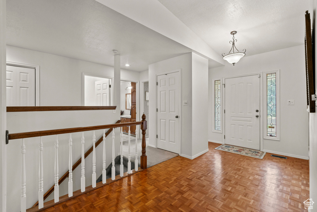 Photo 10 for MLS #2103013 at 662 E 1700 North