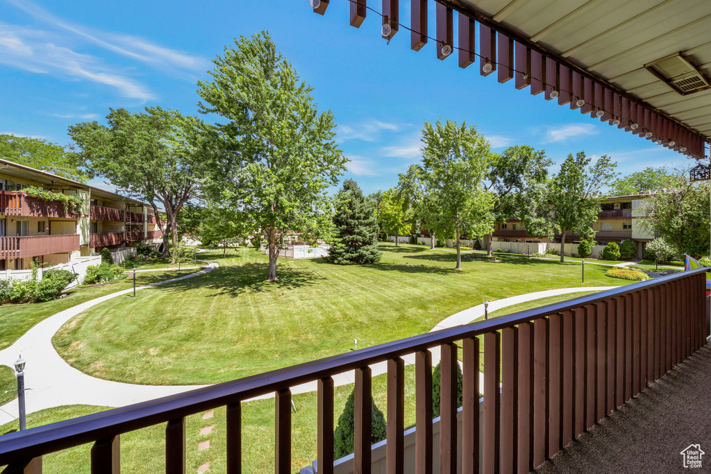 Photo 15 for MLS #2103019 at 618 N Oakley St #B206